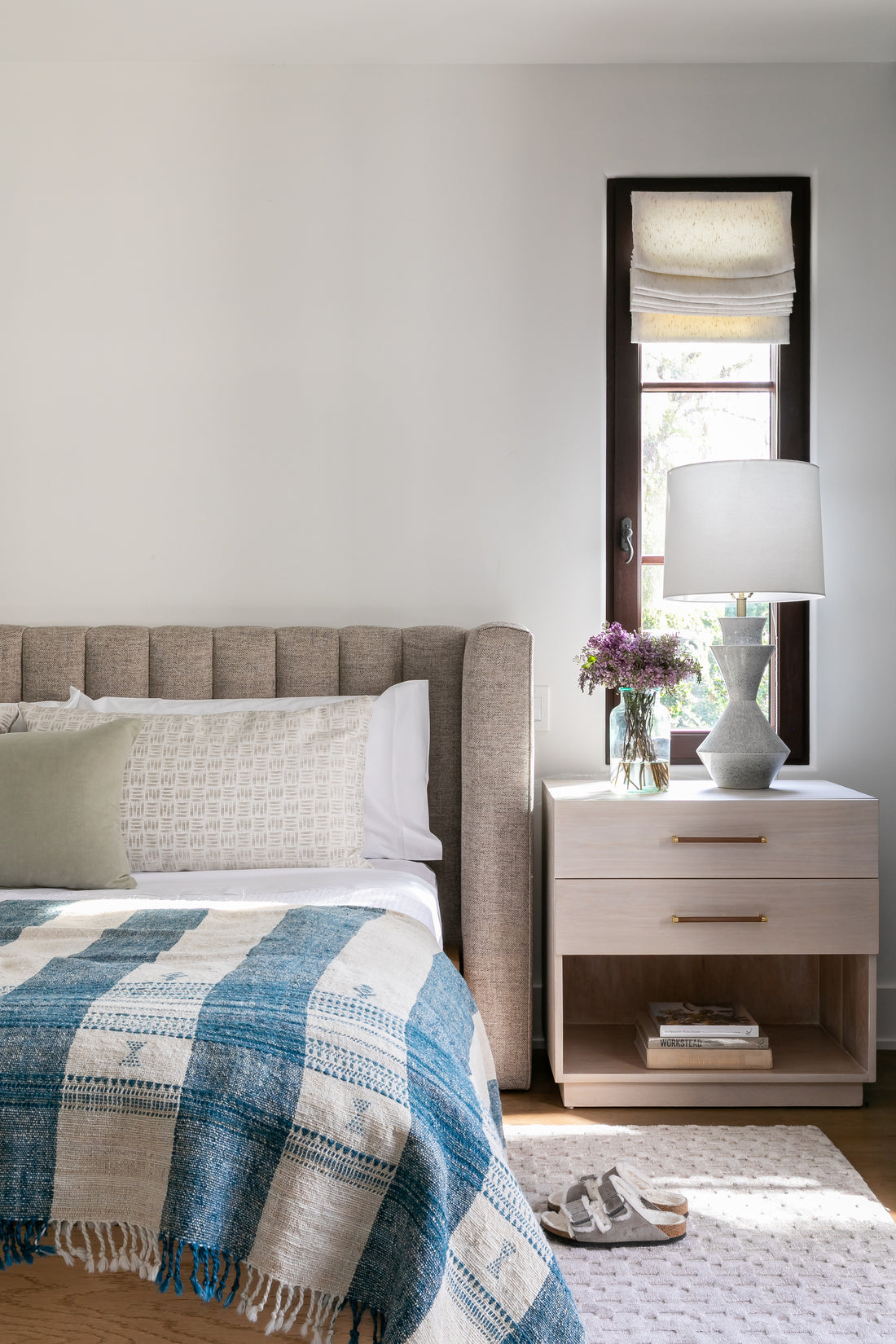 Merag Nightstand