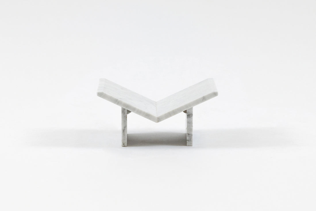 Dove Bookstand - White