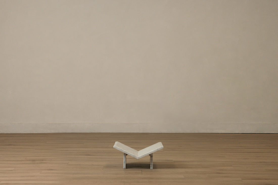 Dove Bookstand - White