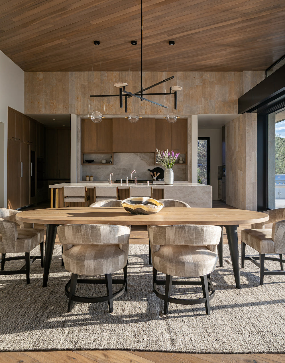 Gavitella Dining Table