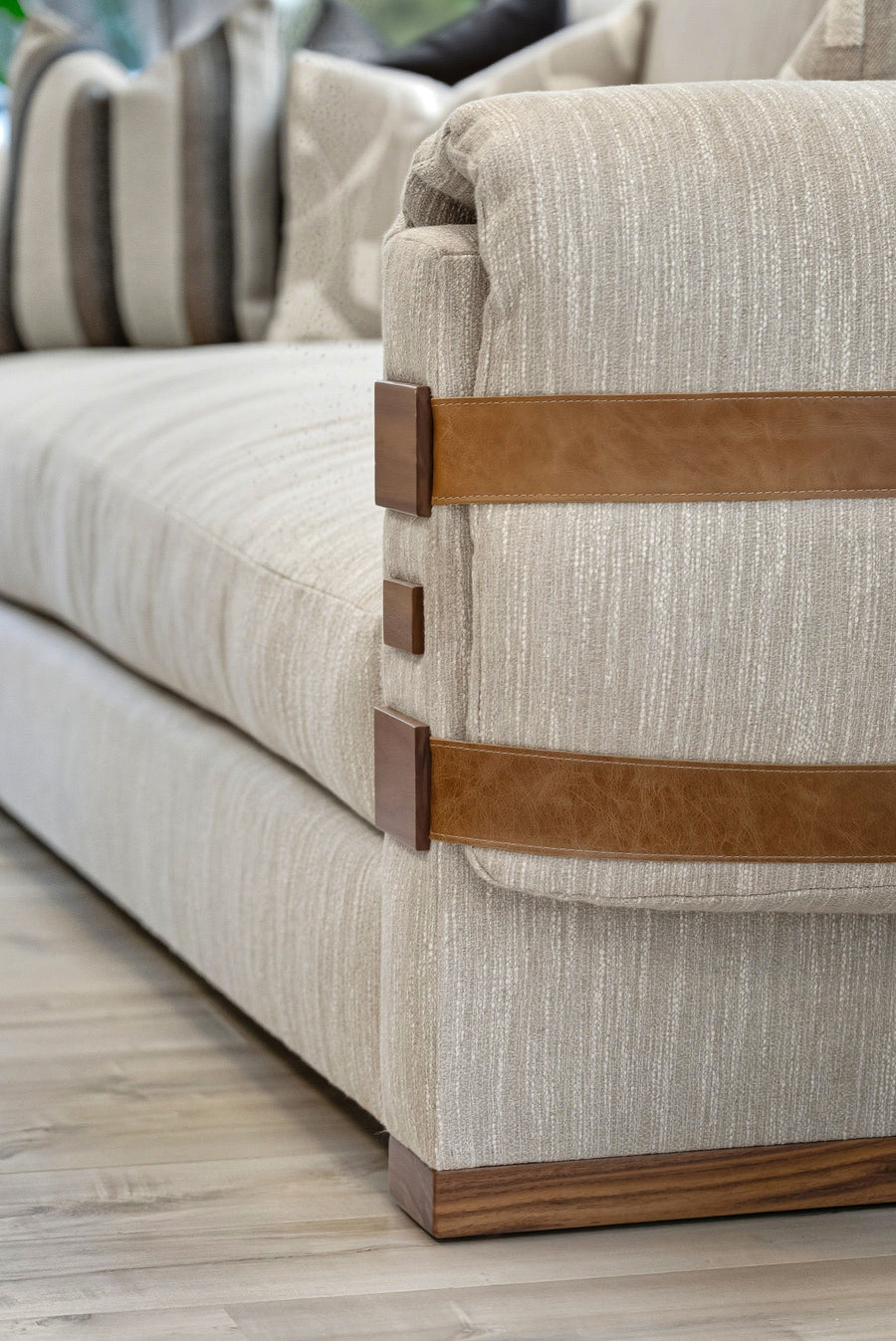 Claude Sofa