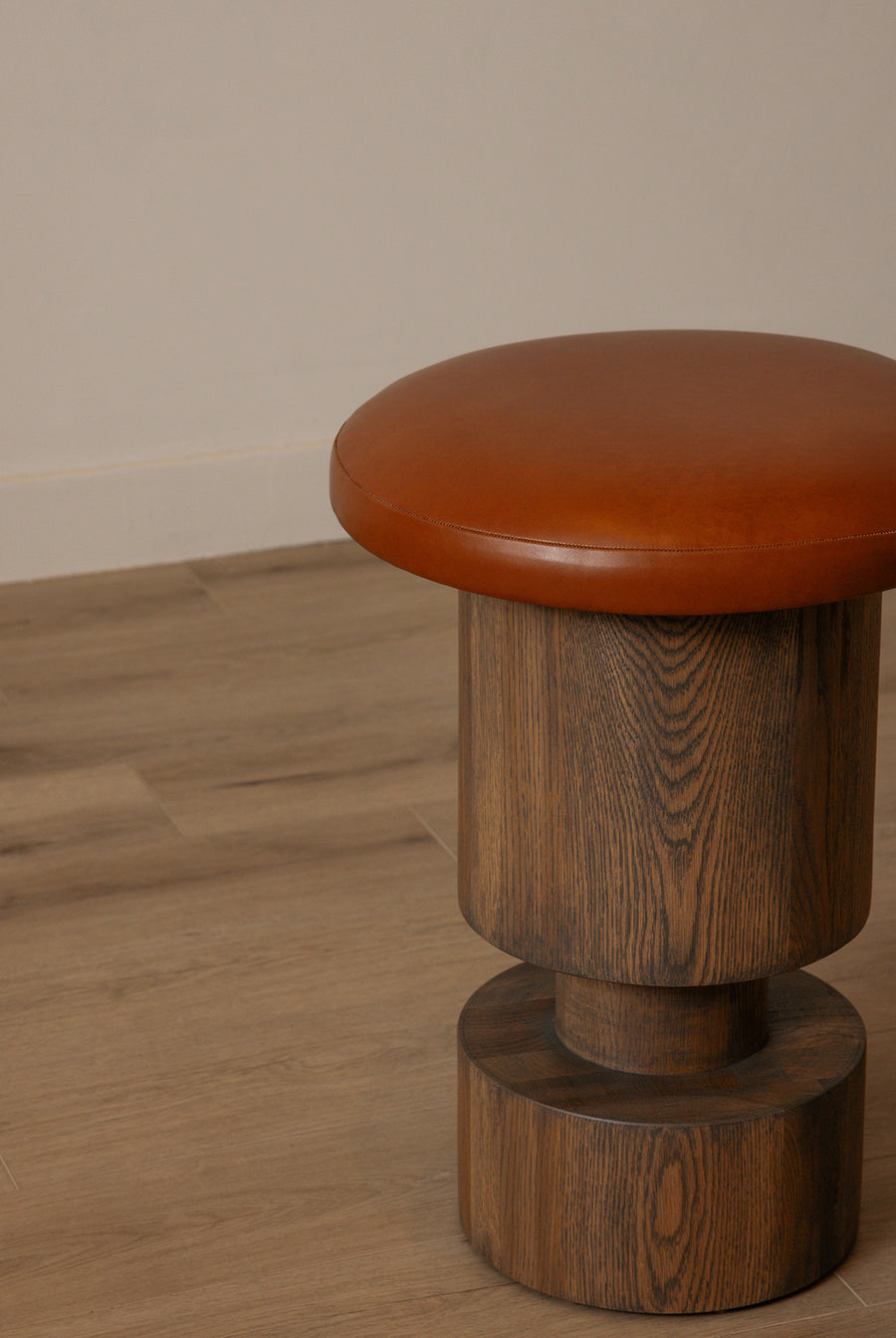 Nori Stool